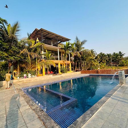 Saffronstays Ocean Breeze, Guhāgar Eksteriør billede
